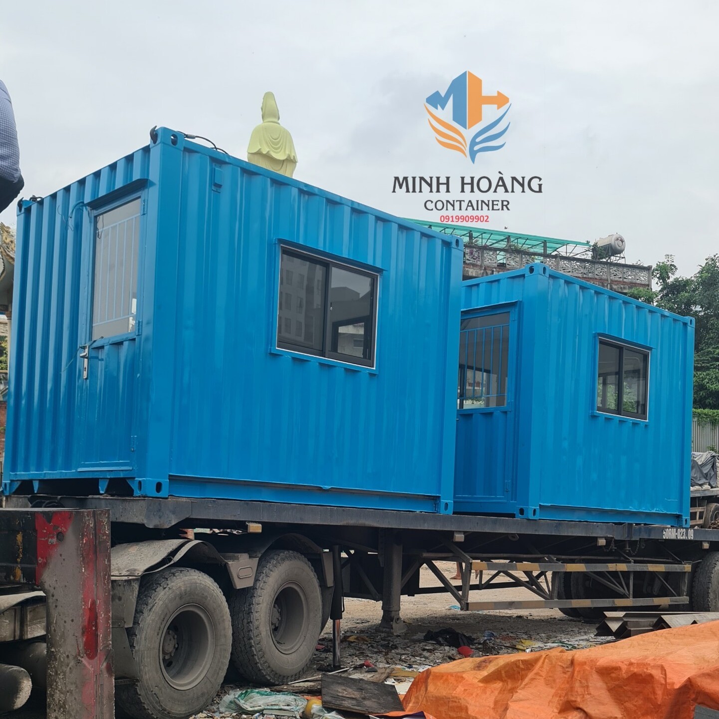 Bộ đôi container 2x10 feet văn phòng bảo vệ, quầy bán vé được bàn giao vận chuyển tận nơi đến khách hàng tại Bình Dương 